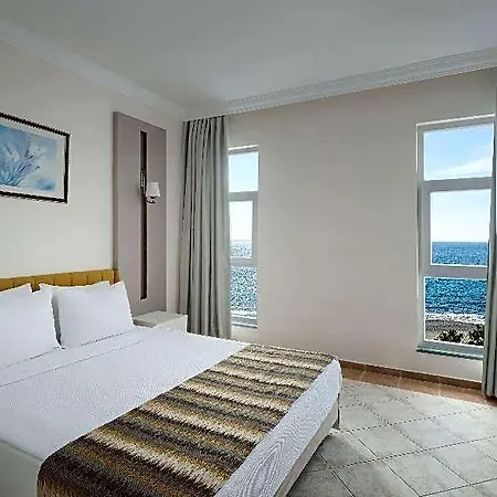 Loxia Comfort Hotell 5*